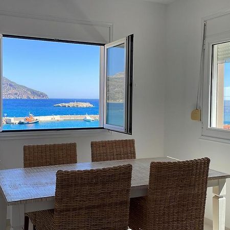 Locals Apartment Karpathos エクステリア 写真